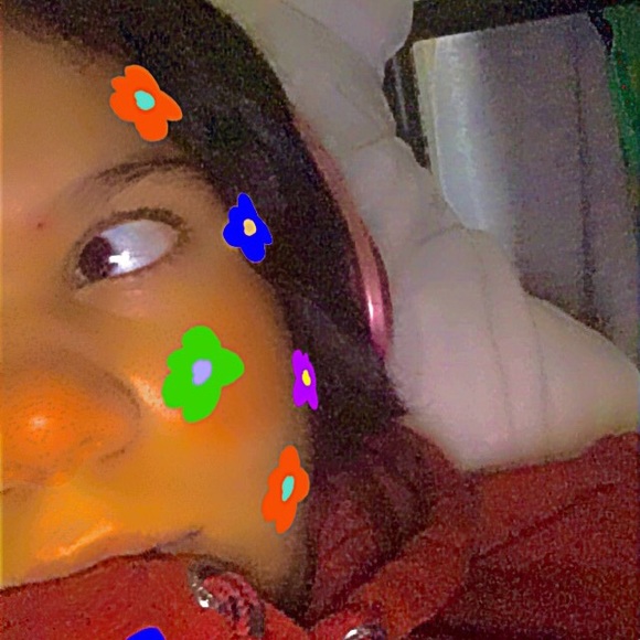 Meet your Posher, Yulisa - Picture 1 of 1